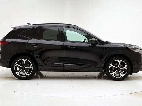 Used 2023 Ford Escape ST-Line Select w/ Tech Pack #2 image 2