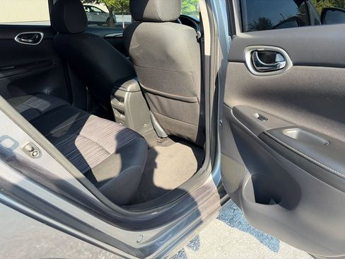 Used 2019 Nissan Sentra SV FWD image 13