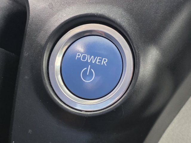 Certified 2023 Toyota Sienna XLE FWD image 23
