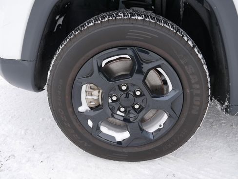 Used 2023 Jeep Compass Trailhawk image 15