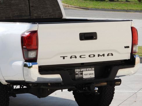 Used 2021 Toyota Tacoma SR5 RWD image 25