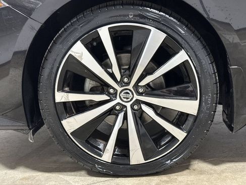 Used 2022 Nissan Altima 2.5 Platinum AWD/4WD image 28