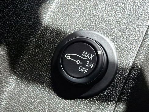 Certified 2024 Chevrolet Equinox LT FWD image 24