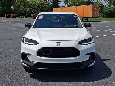 Used 2025 Honda HR-V Sport image 2