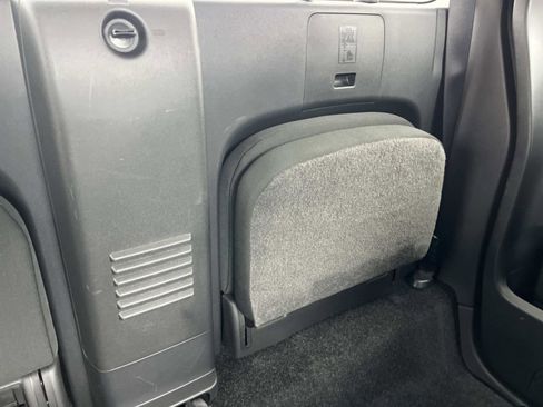 Used 2024 Nissan Frontier S w/ Technology Package image 19