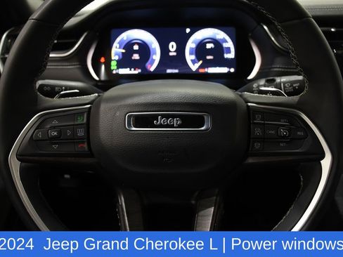 Used 2024 Jeep Grand Cherokee L Limited w/ Luxury Tech Group II image 11