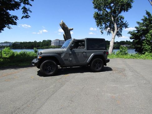 Used 2023 Jeep Wrangler Sport AWD/4WD image 3