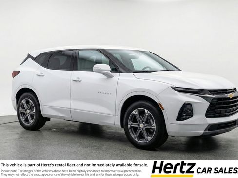 Used 2025 Chevrolet Blazer LT FWD image 1