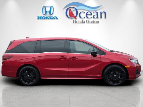 Used 2025 Honda Odyssey Sport-L image 2