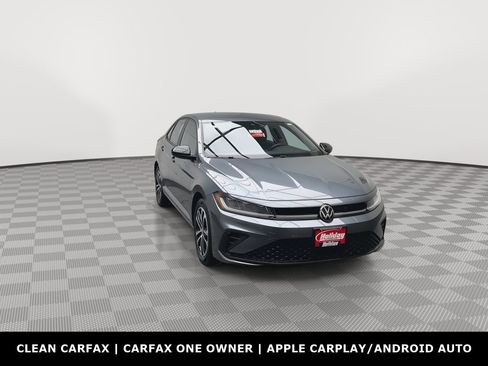 Used 2025 Volkswagen Jetta Sport image 25