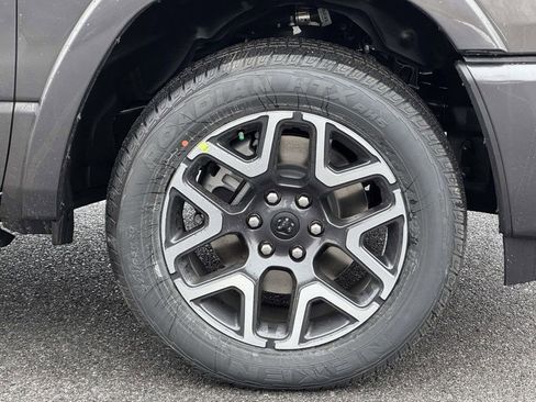 New 2026 RAM 1500 Laramie AWD/4WD image 11