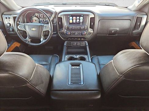 Used 2018 Chevrolet Silverado 1500 High Country image 19