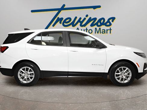 Used 2022 Chevrolet Equinox LS AWD/4WD image 5