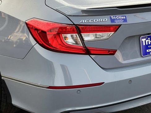 Used 2022 Honda Accord Touring image 5