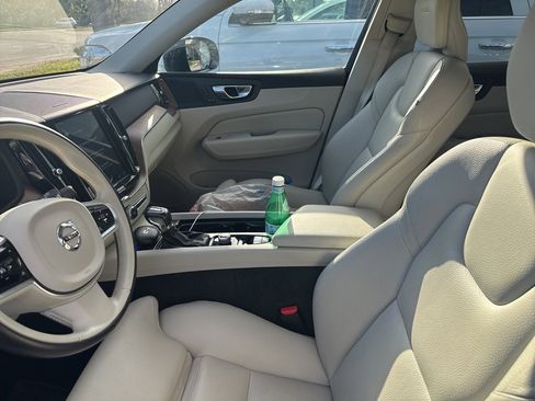 Used 2020 Volvo XC60 T5 Inscription w/ Protection Package Premier image 7