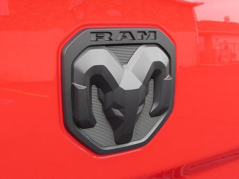Used 2024 RAM 2500 Big Horn w/ Tech Package AWD/4WD image 34