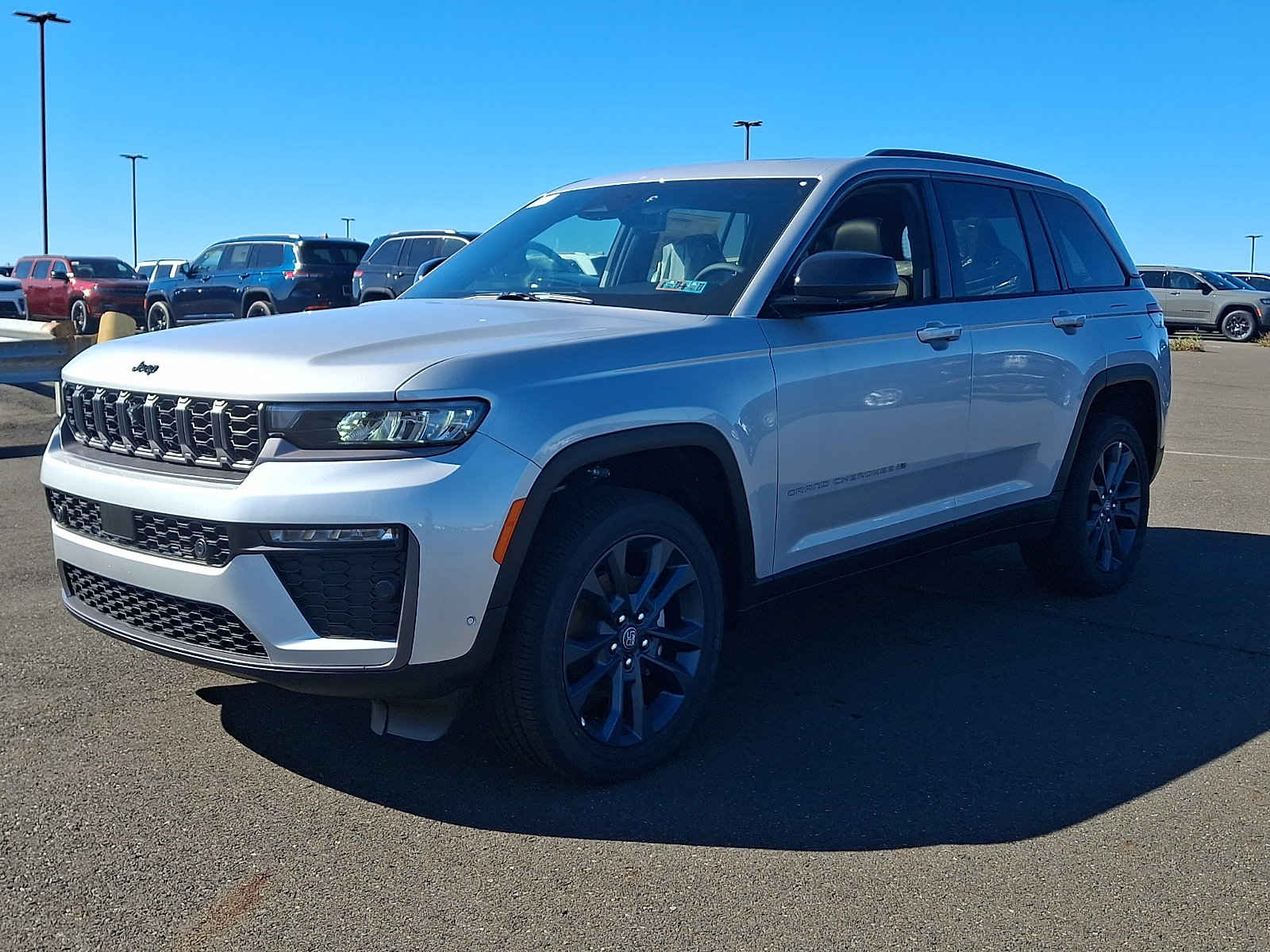New 2026 Jeep Grand Cherokee Limited AWD/4WD image 2