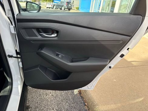 Certified 2025 Honda Accord SE image 39