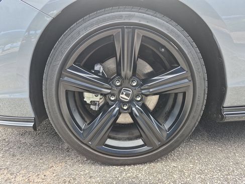 Used 2025 Honda Accord Sport image 30