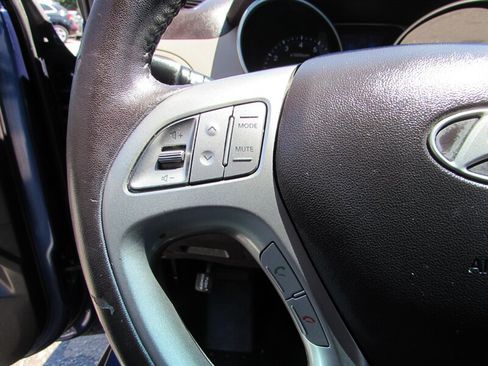 Used 2012 Hyundai Tucson GLS FWD image 12