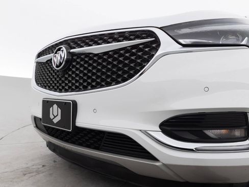 Used 2019 Buick Enclave Avenir w/ Avenir Technology Package AWD/4WD image 15