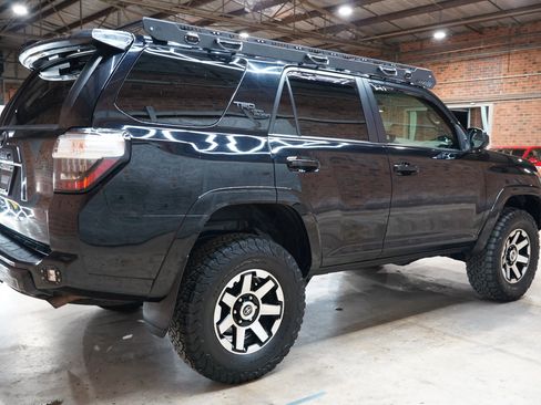 Used 2017 Toyota 4Runner TRD Off-Road image 16