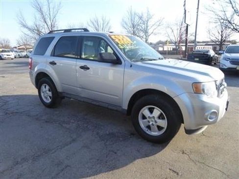 Used 2011 Ford Escape XLT image 5