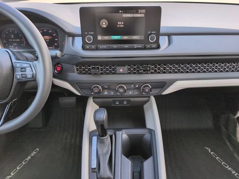 Used 2025 Honda Accord LX image 24