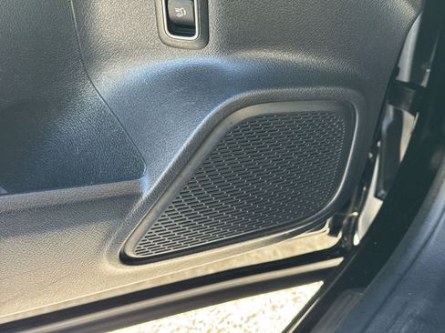 Used 2021 Mercedes-Benz GLB 250 image 29