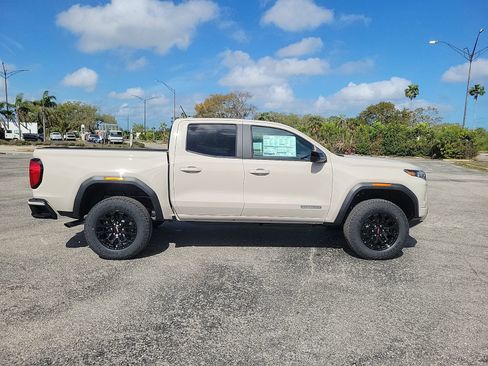 New 2026 GMC Canyon Elevation w/ Convenience Package image 7