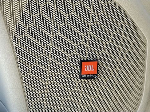 Used 2016 Toyota Highlander Limited Platinum image 15