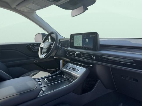 New 2026 Lincoln Aviator AWD image 27