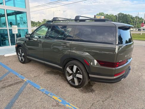 Used 2025 Hyundai Santa Fe Limited image 4