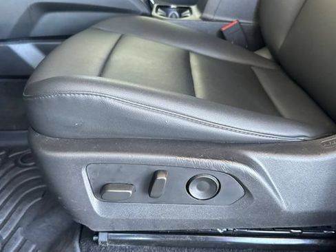 Used 2025 Chevrolet Colorado Trail Boss AWD/4WD image 13