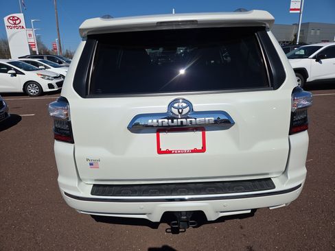 Used 2022 Toyota 4Runner Limited image 4
