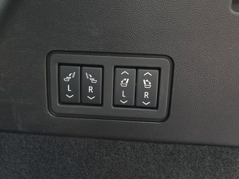 Certified 2024 Cadillac XT6 Sport w/ LPO, ONYX Package image 29