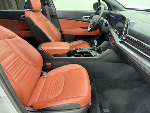 Used 2023 Kia Sportage SX image 31