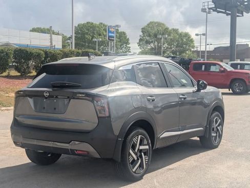 New 2026 Nissan Kicks SV w/ SV Premium Package FWD image 3