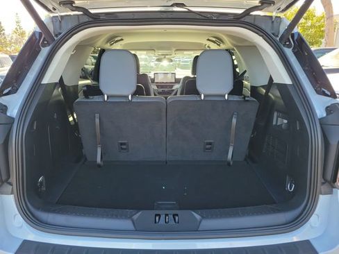 Used 2026 Ford Explorer Active w/ Active Comfort Package RWD image 21