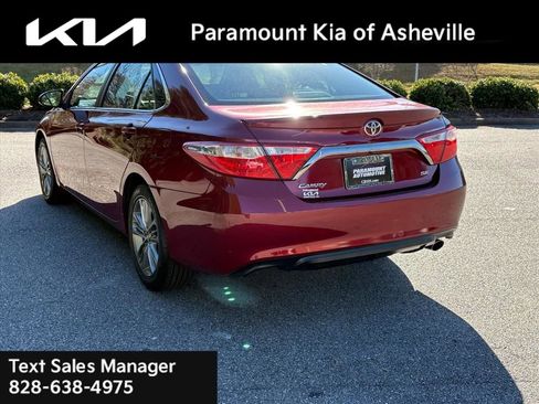 Used 2015 Toyota Camry SE image 4