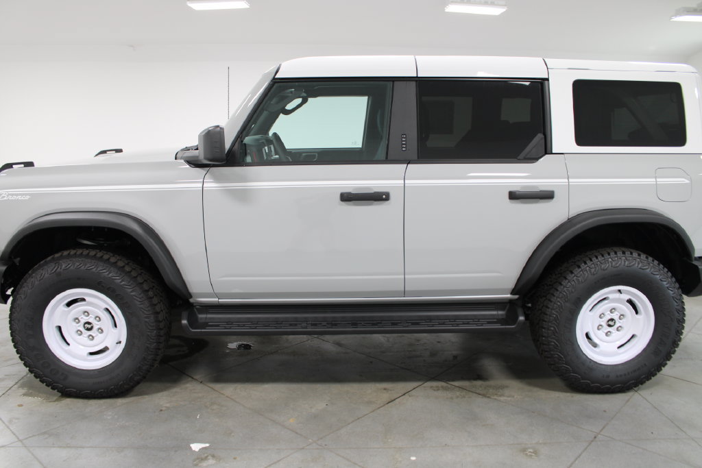 New 2026 Ford Bronco Heritage Edition AWD/4WD image 5