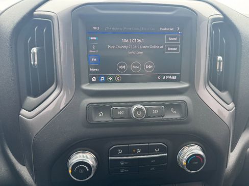 Used 2021 GMC Sierra 2500 4x4 Crew Cab w/ Convenience Package image 17