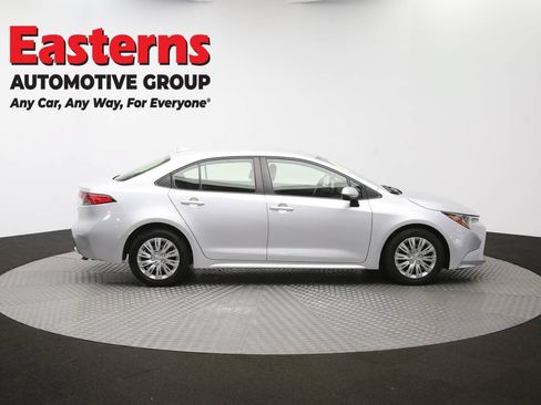 Used 2022 Toyota Corolla LE FWD image 45