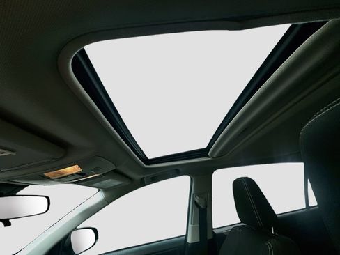 Used 2018 Toyota RAV4 XLE FWD image 22