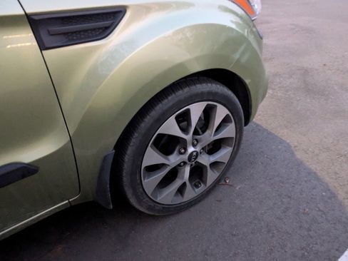 Used 2013 Kia Soul ! image 7