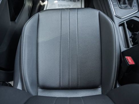 Used 2023 Volkswagen Tiguan SE FWD image 35