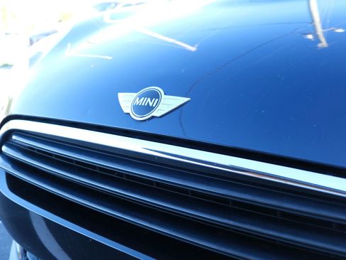 Used 2017 MINI Cooper Clubman Cooper Hatchback 4D image 10