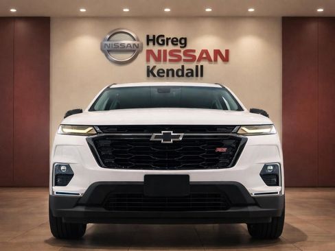 Used 2024 Chevrolet Traverse RS image 5