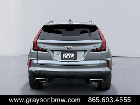 Used 2025 Cadillac XT4 Premium Luxury image 4