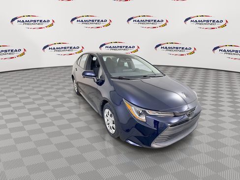 Used 2023 Toyota Corolla LE FWD image 2